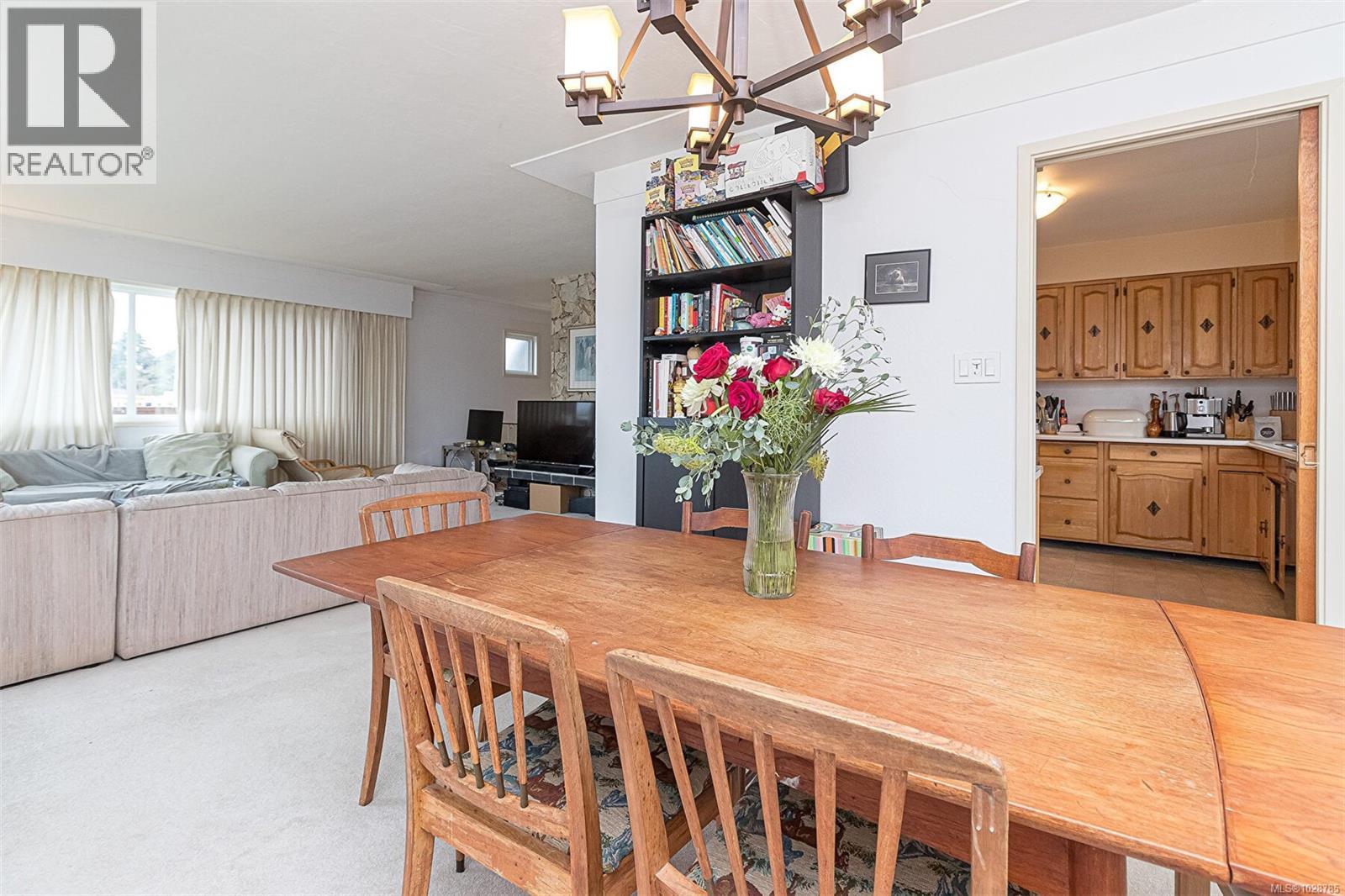 Single Family House for Sale in  Lang St Victoria 