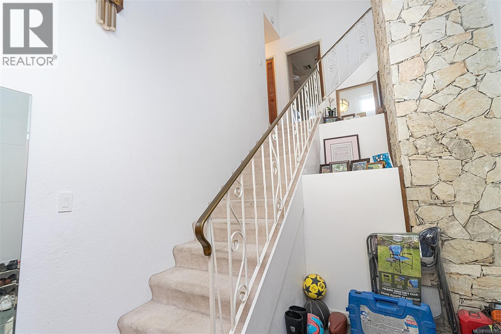 Single Family House for Sale in  Lang St Victoria 