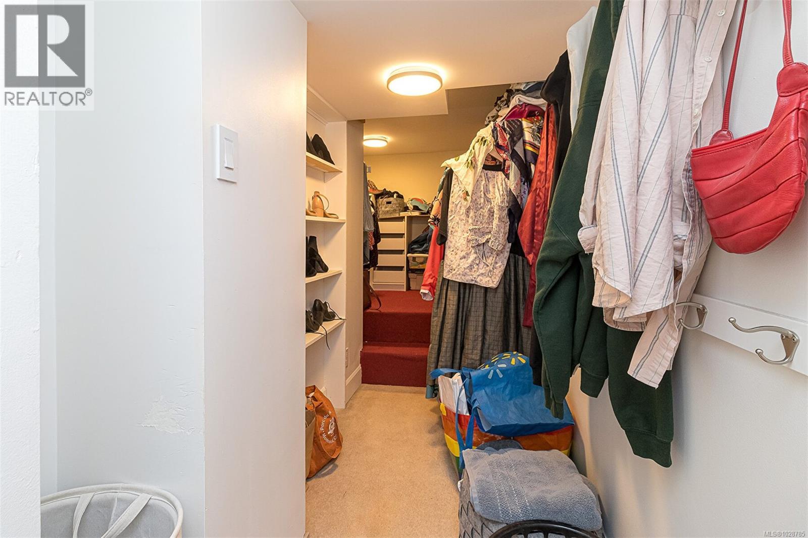 Single Family House for Sale in  Lang St Victoria 