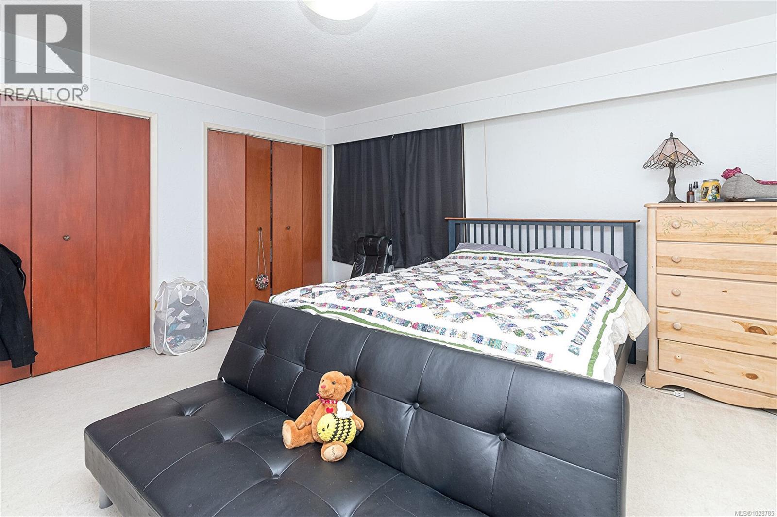 Single Family House for Sale in  Lang St Victoria 