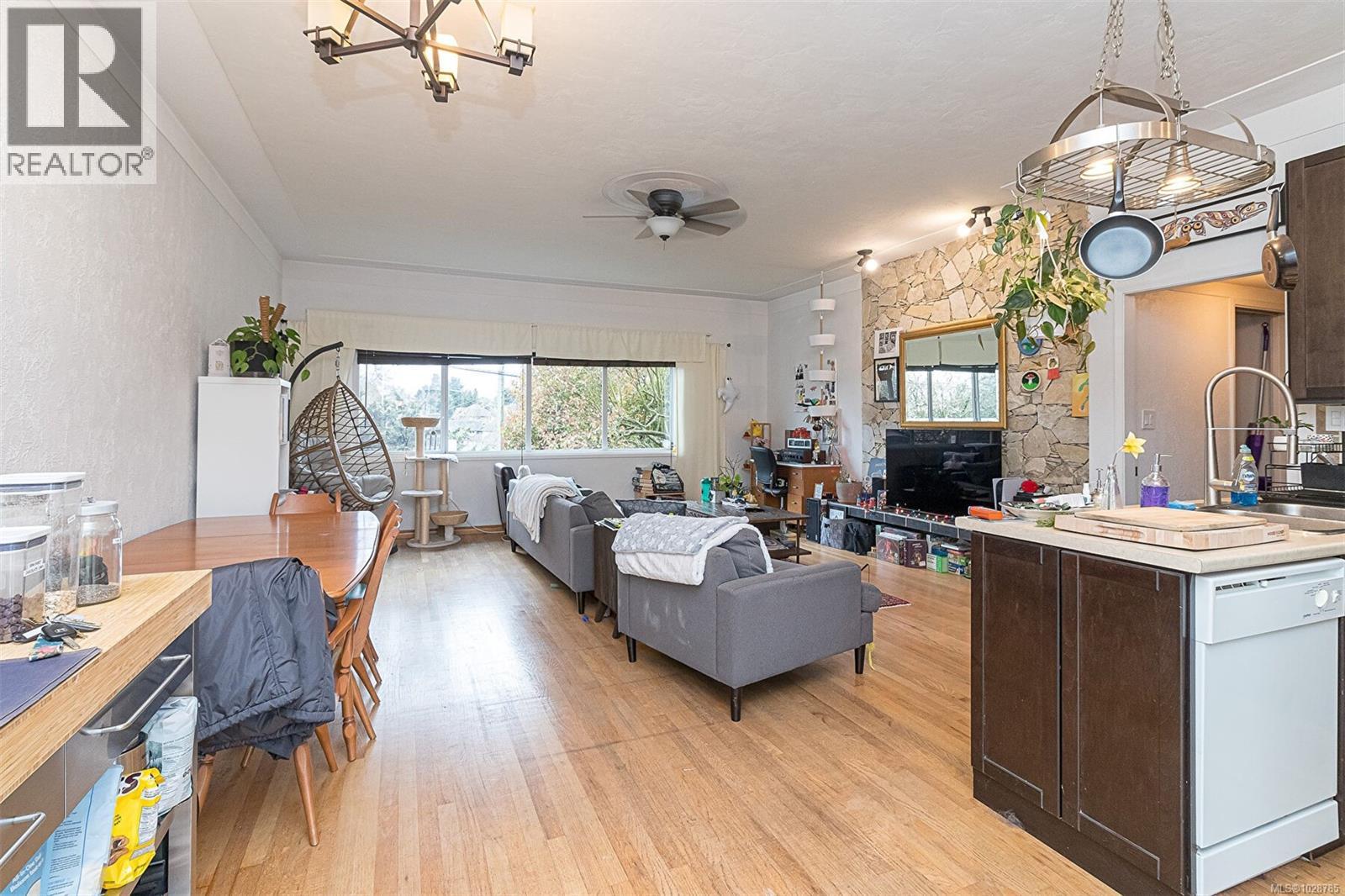 Single Family House for Sale in  Lang St Victoria 