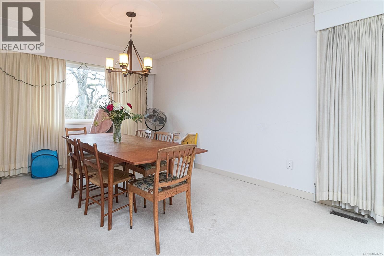 Single Family House for Sale in  Lang St Victoria 