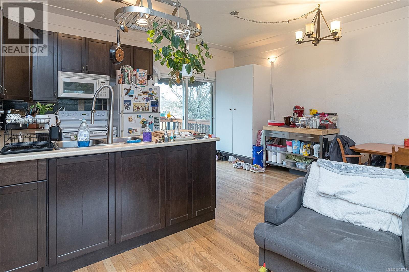 Single Family House for Sale in  Lang St Victoria 