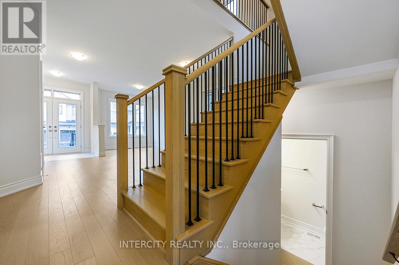 51 BOSTOCK DRIVE - 24