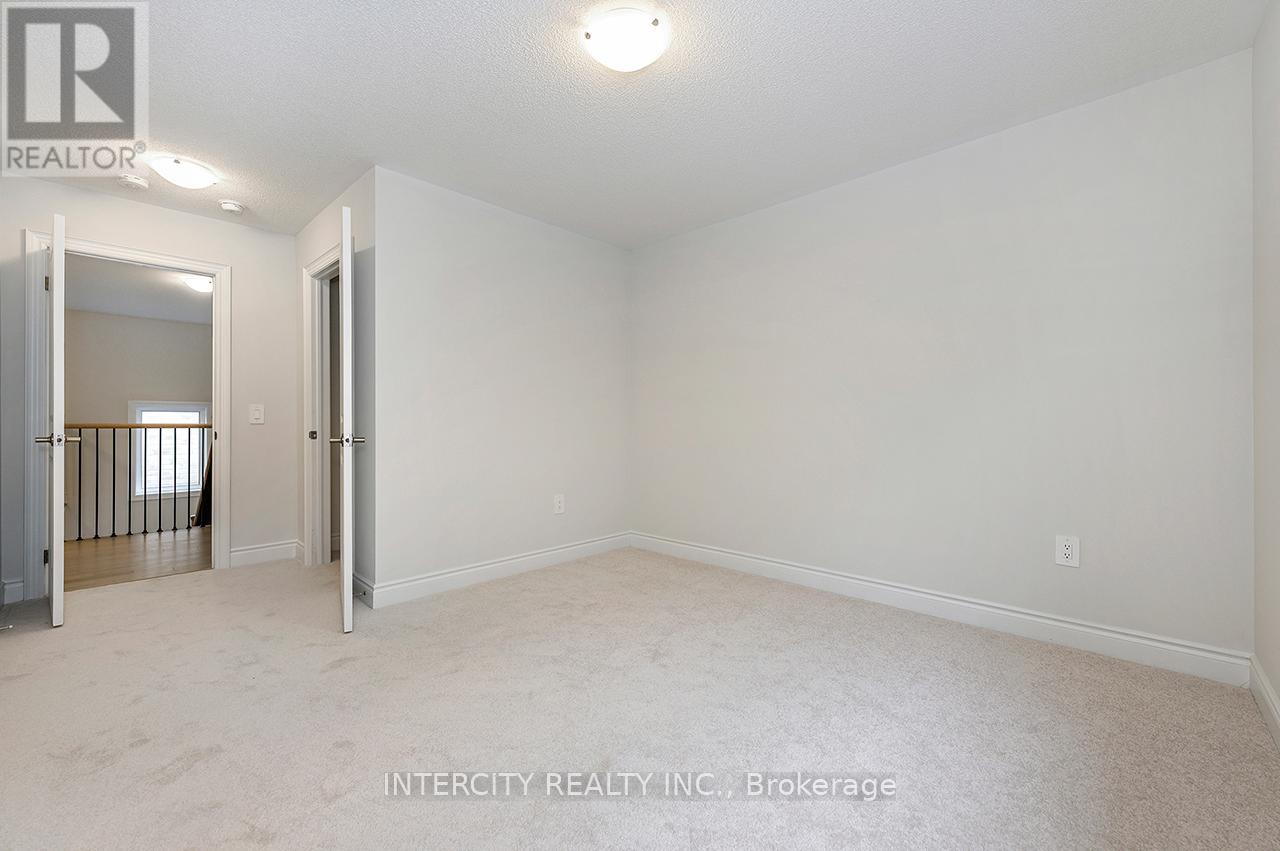 51 BOSTOCK DRIVE - 35