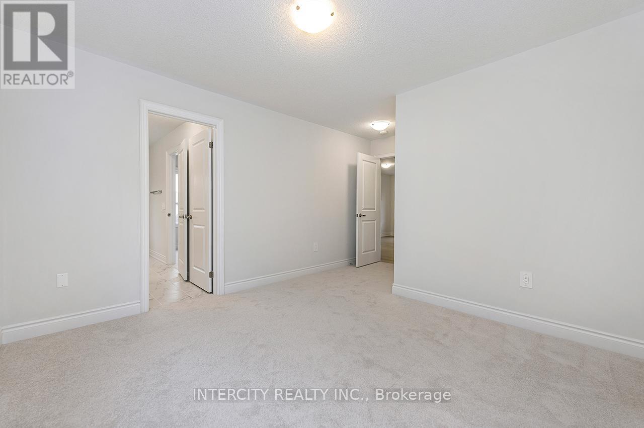 51 BOSTOCK DRIVE - 36