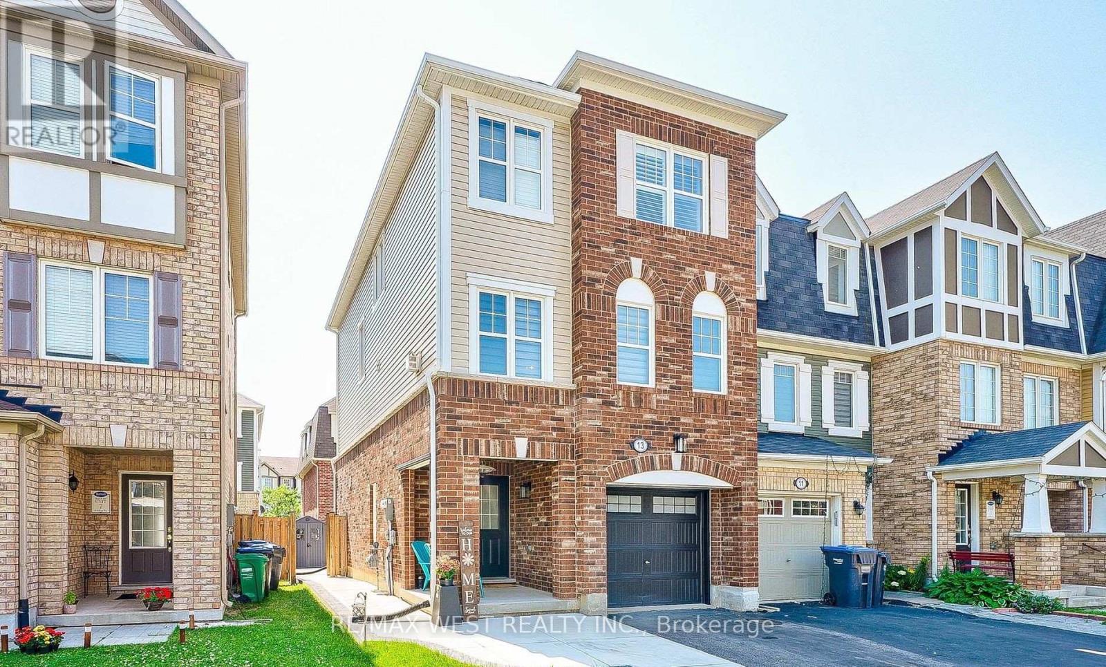 13 MIDHOPE WAY - 2