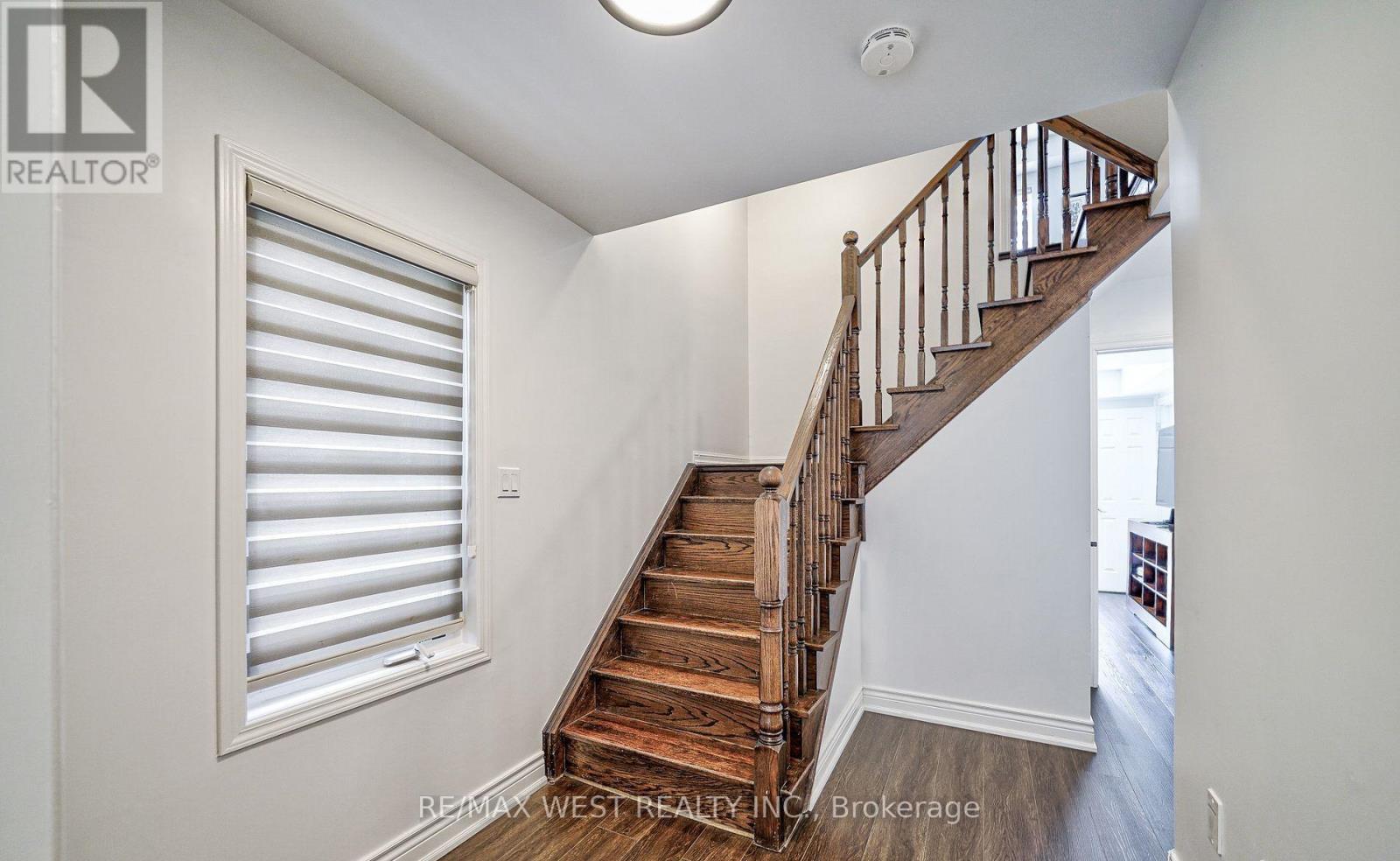 13 MIDHOPE WAY - 5