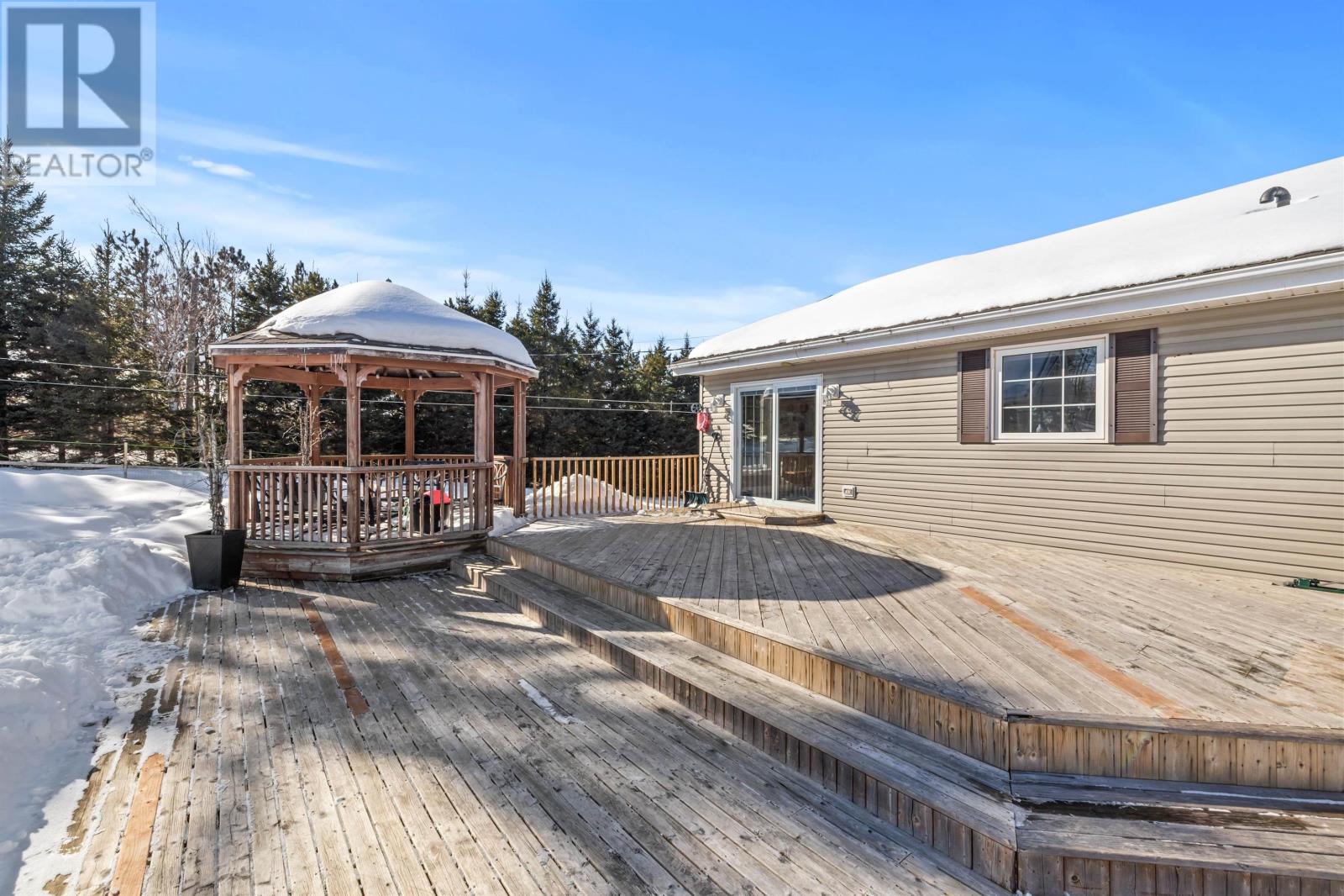 1422 Gladstone Road — photo 32
