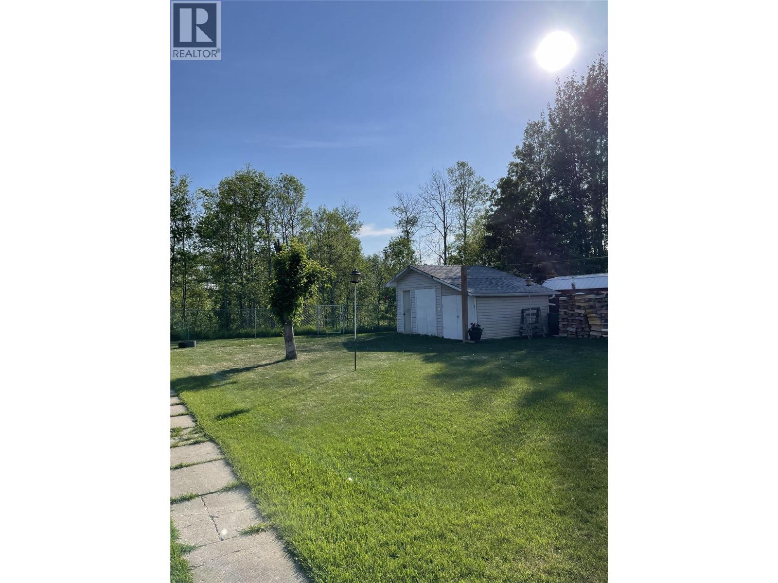 4917 45 Street NE, Chetwynd