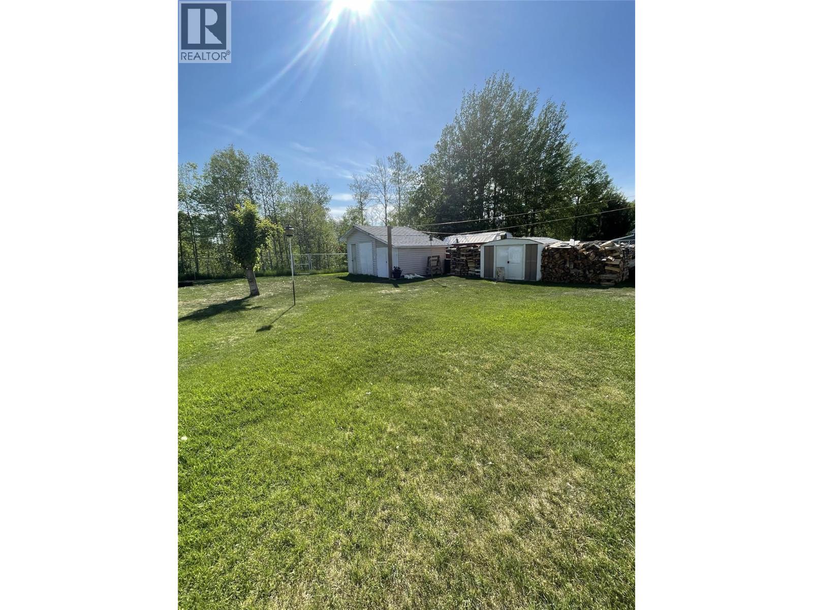 4917 45 Street NE, Chetwynd