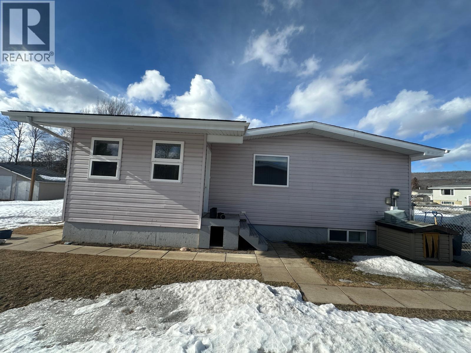 4917 45 Street NE, Chetwynd