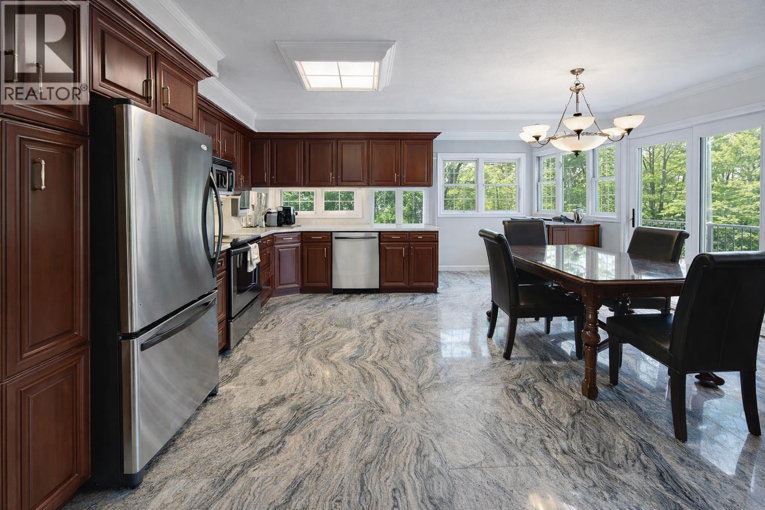 5479-5487 BROOKS ROAD, Halfmoon Bay