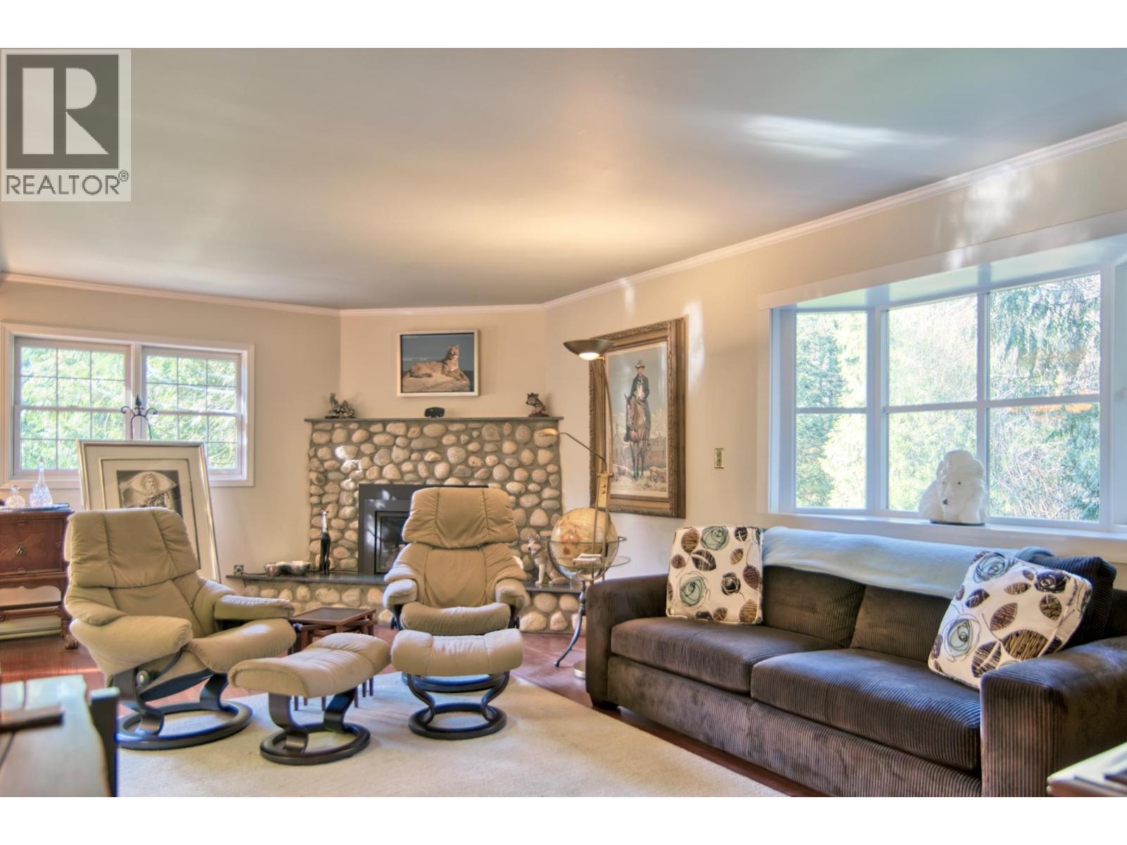 5479-5487 BROOKS ROAD, Halfmoon Bay