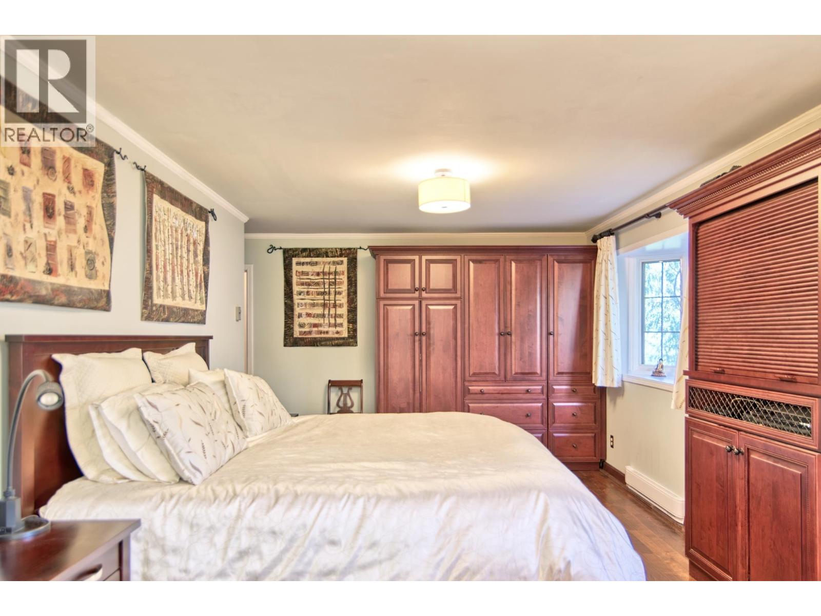 5479-5487 BROOKS ROAD, Halfmoon Bay