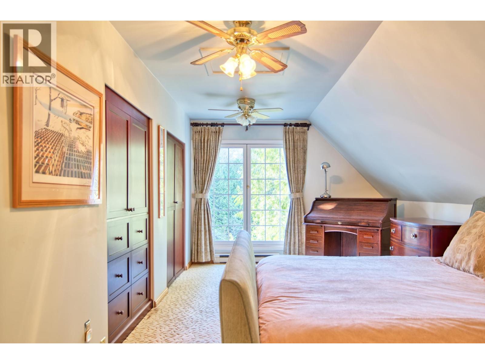 5479-5487 BROOKS ROAD, Halfmoon Bay