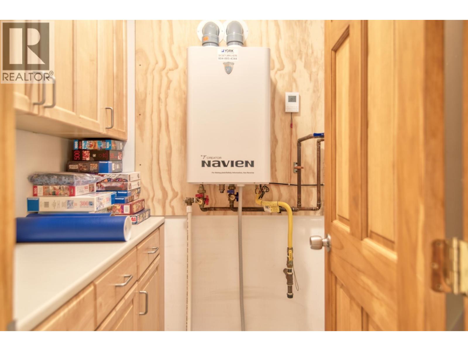 5479-5487 BROOKS ROAD, Halfmoon Bay