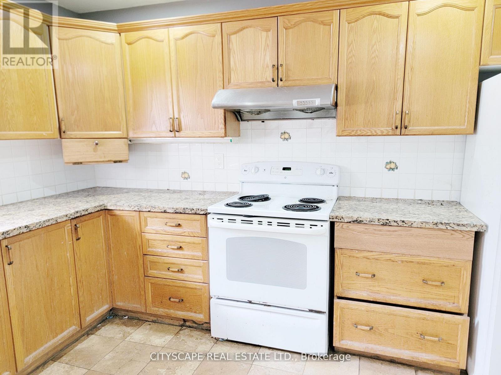 34 ROBINSON AVENUE - 10