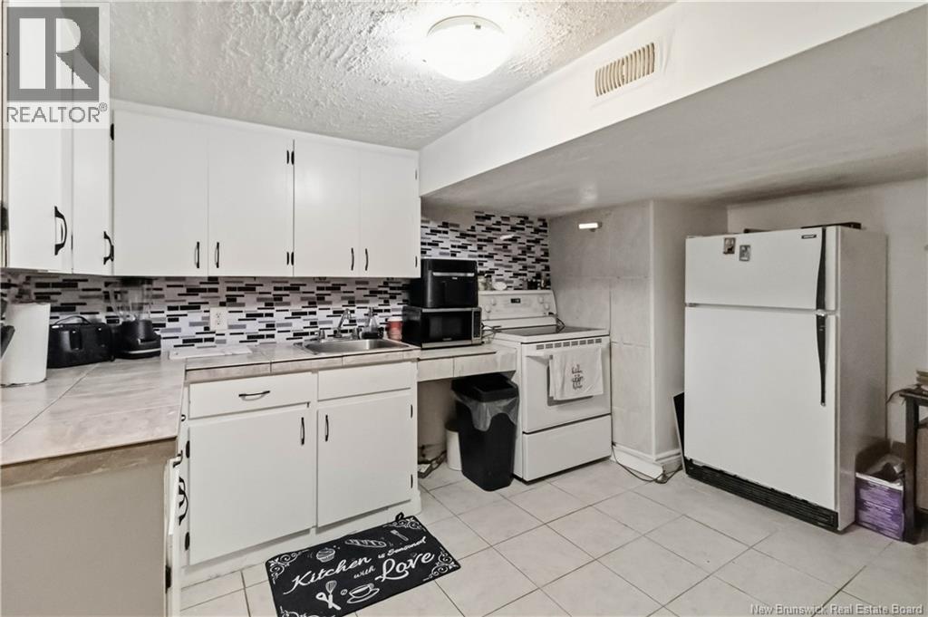 258 JONES STREET - 32