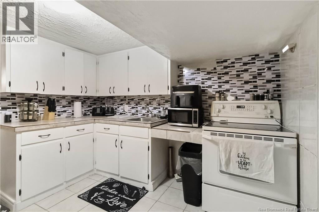 258 JONES STREET - 33