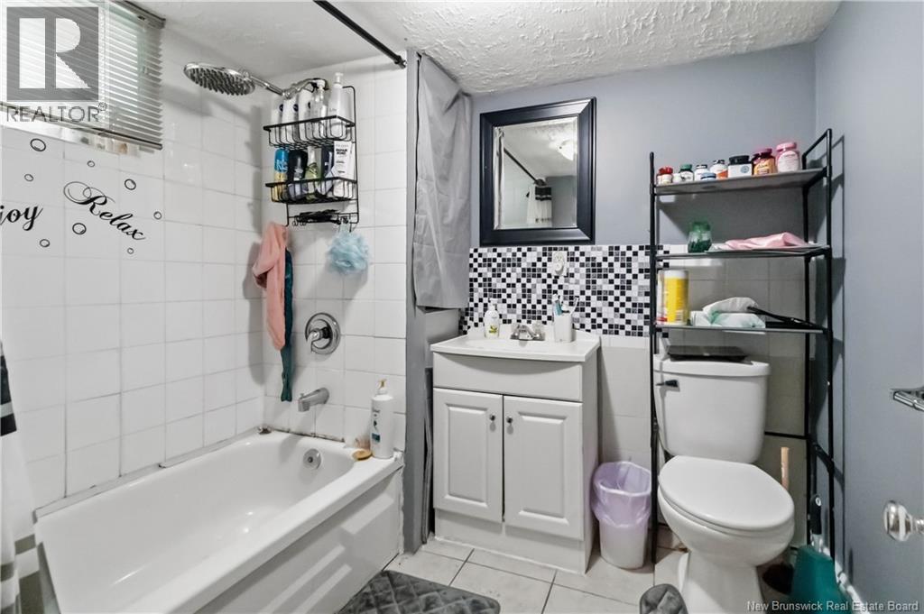 258 JONES STREET - 38