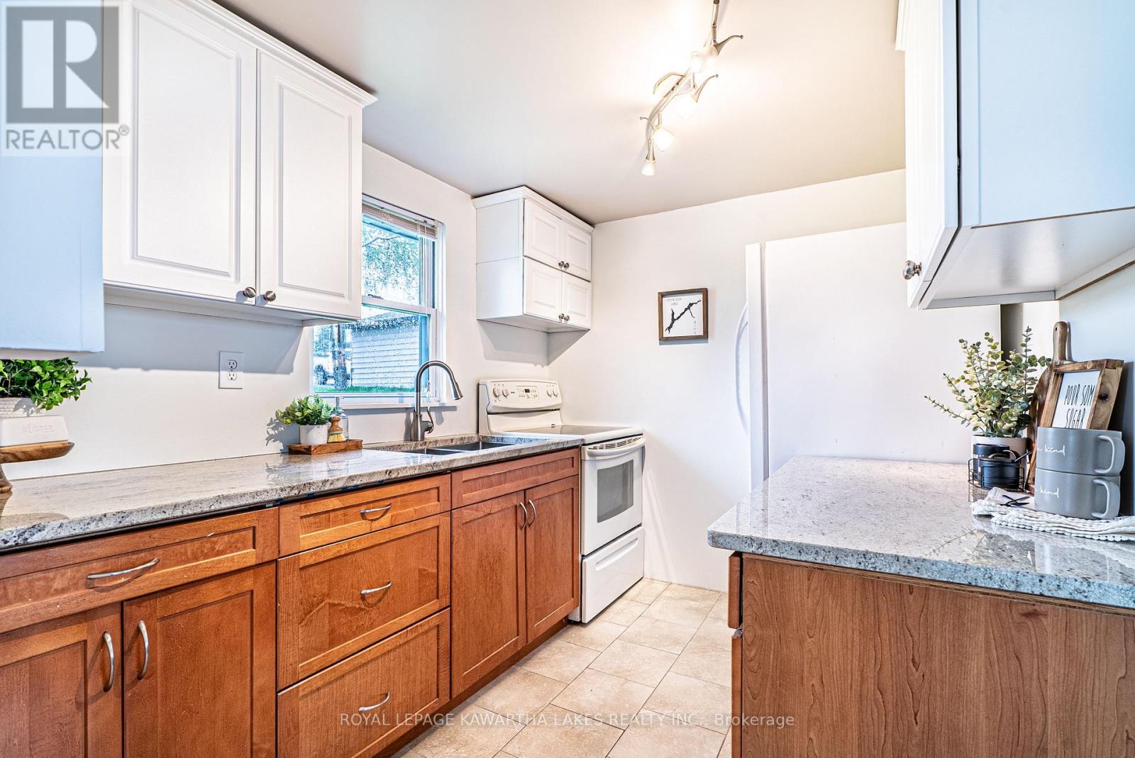 215 SNUG HARBOUR ROAD - 16