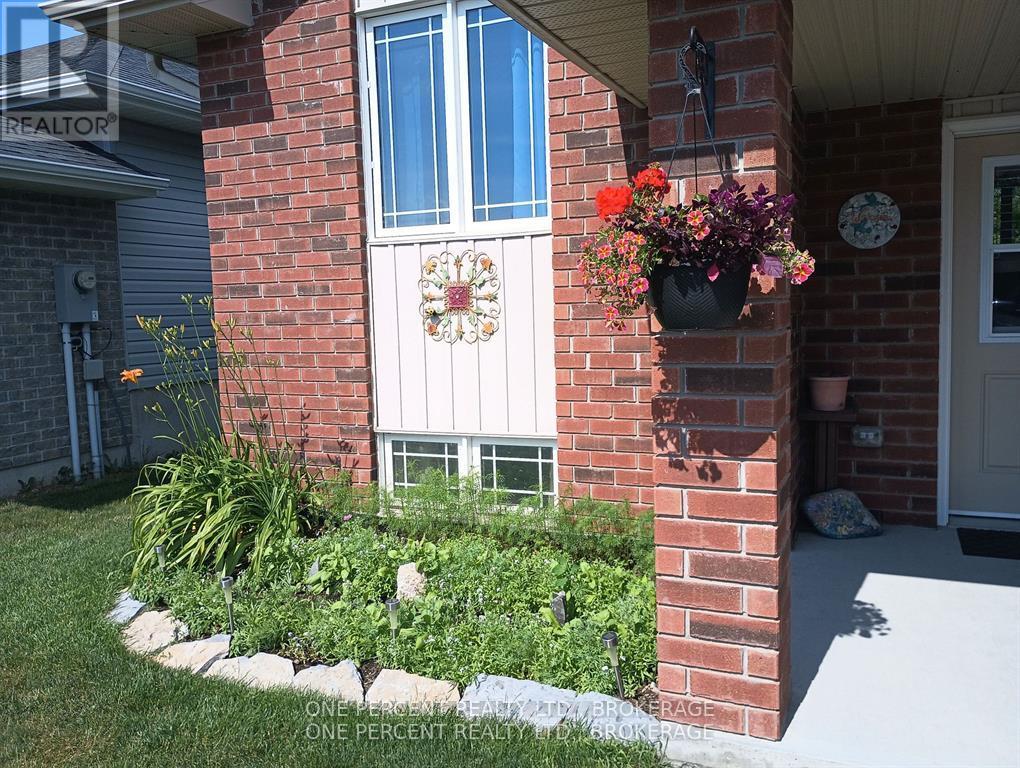 163 GREENHILL LANE - 4