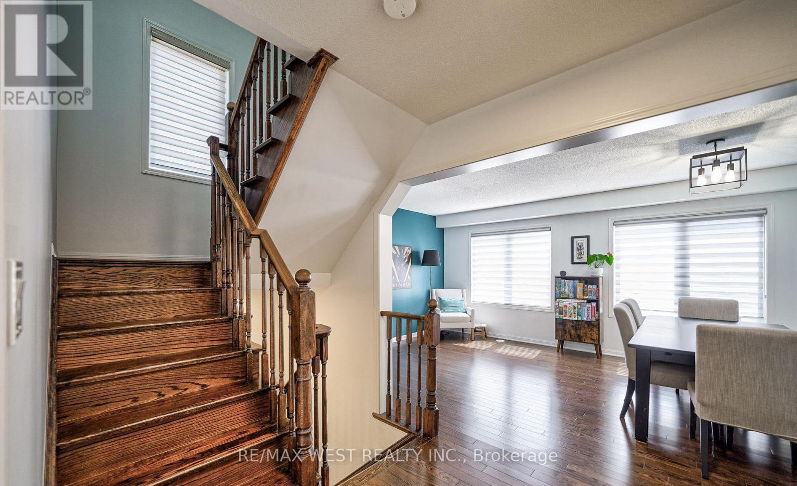 13 MIDHOPE WAY - 16