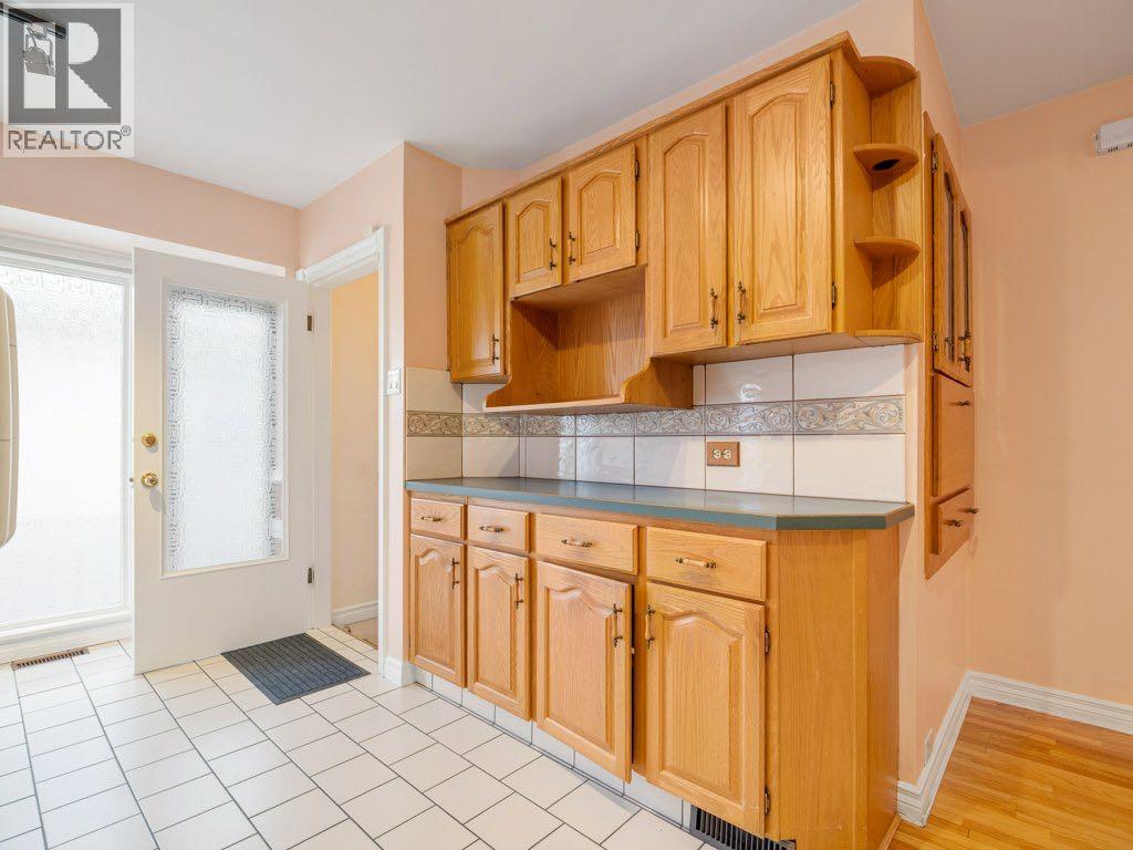 Single Family House Bungalow for Sale in   Avenue S Victoria Park Lethbridge 