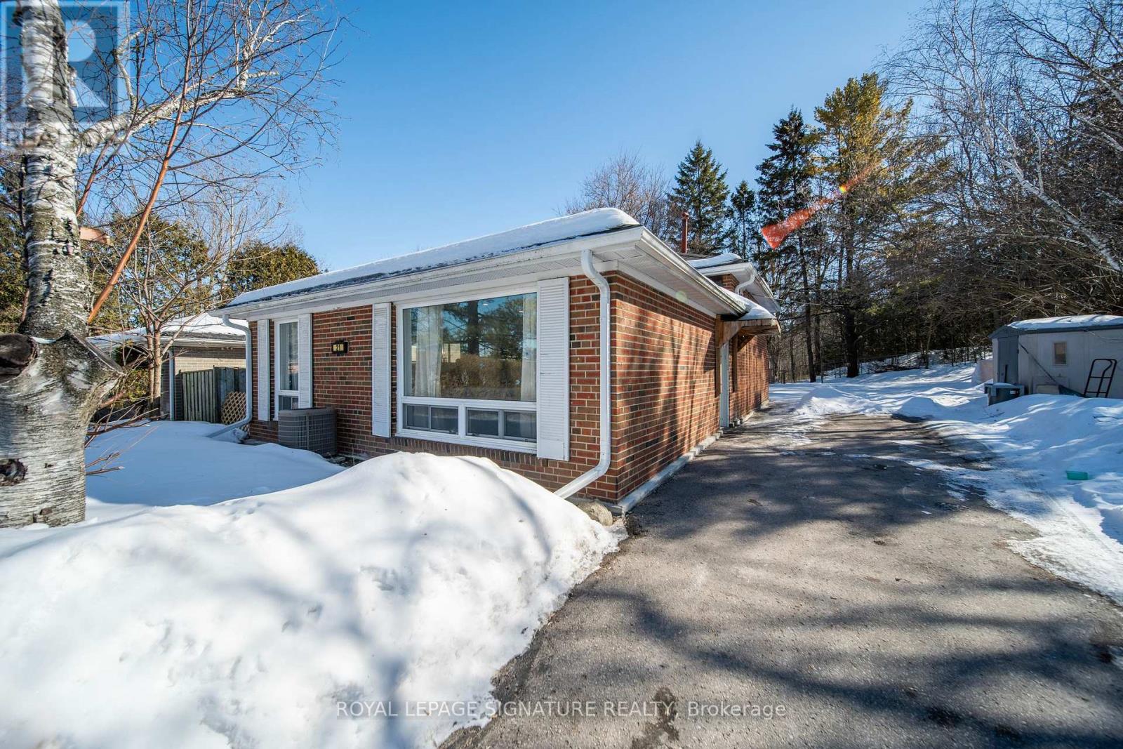 21 HURON COURT - 1