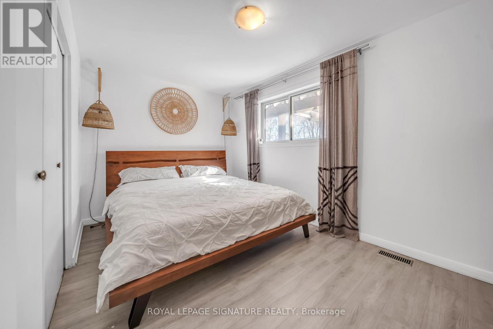 21 HURON COURT - 19