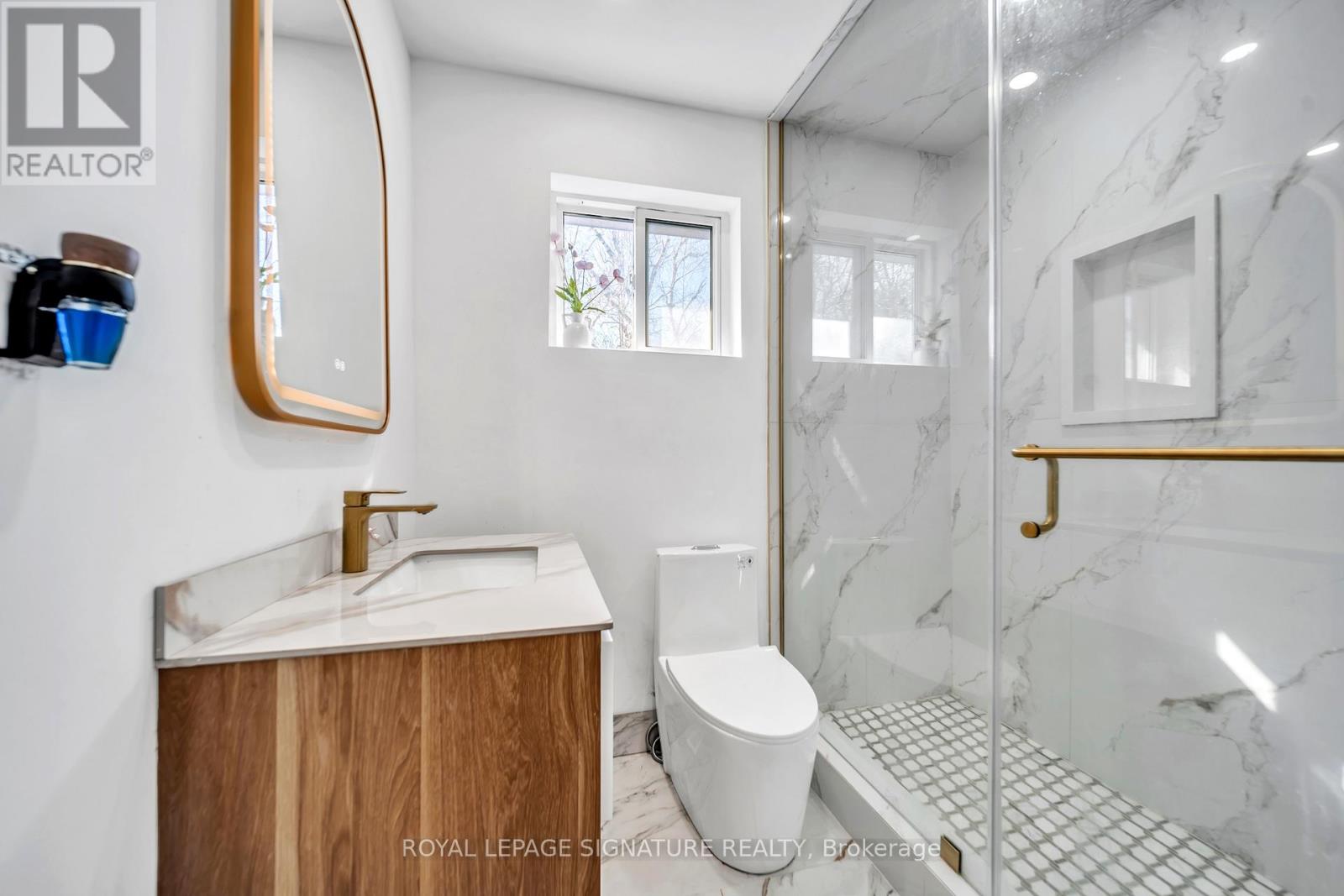 21 HURON COURT - 21