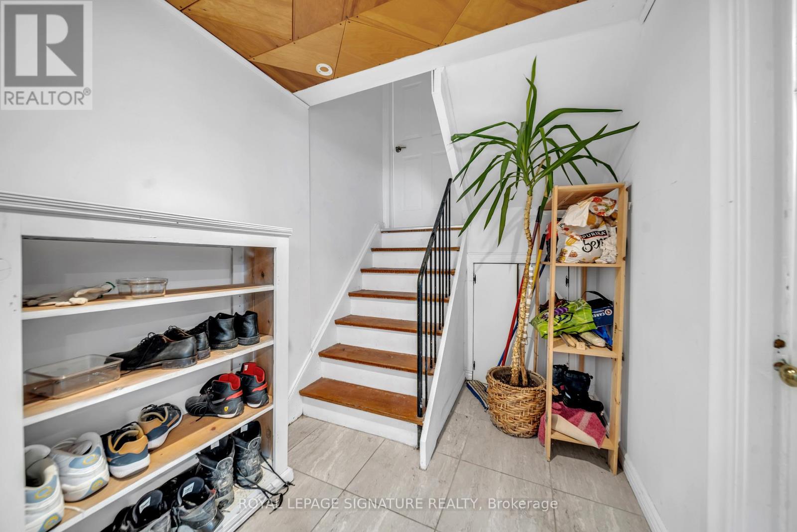 21 HURON COURT - 30