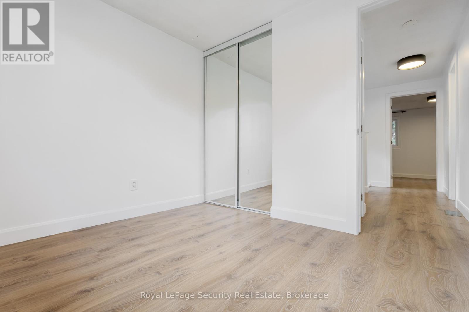 32 WILSON COURT - 9