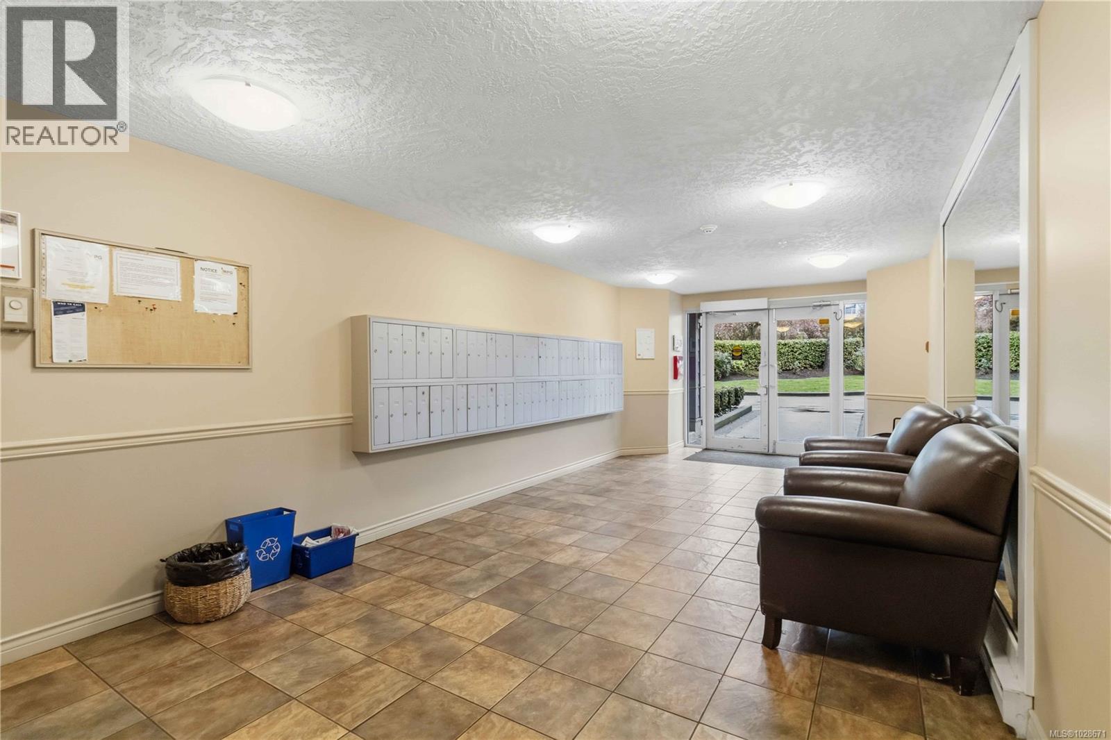 #209 535 MANCHESTER RD - 27