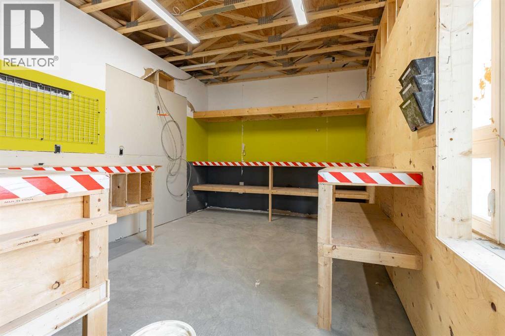 
          565 41 Street North
            <br/>
            <span>Lethbridge</span>
            , 
            <span>AB</span>
             <span>T1H7B6</span>
         - Photo 41