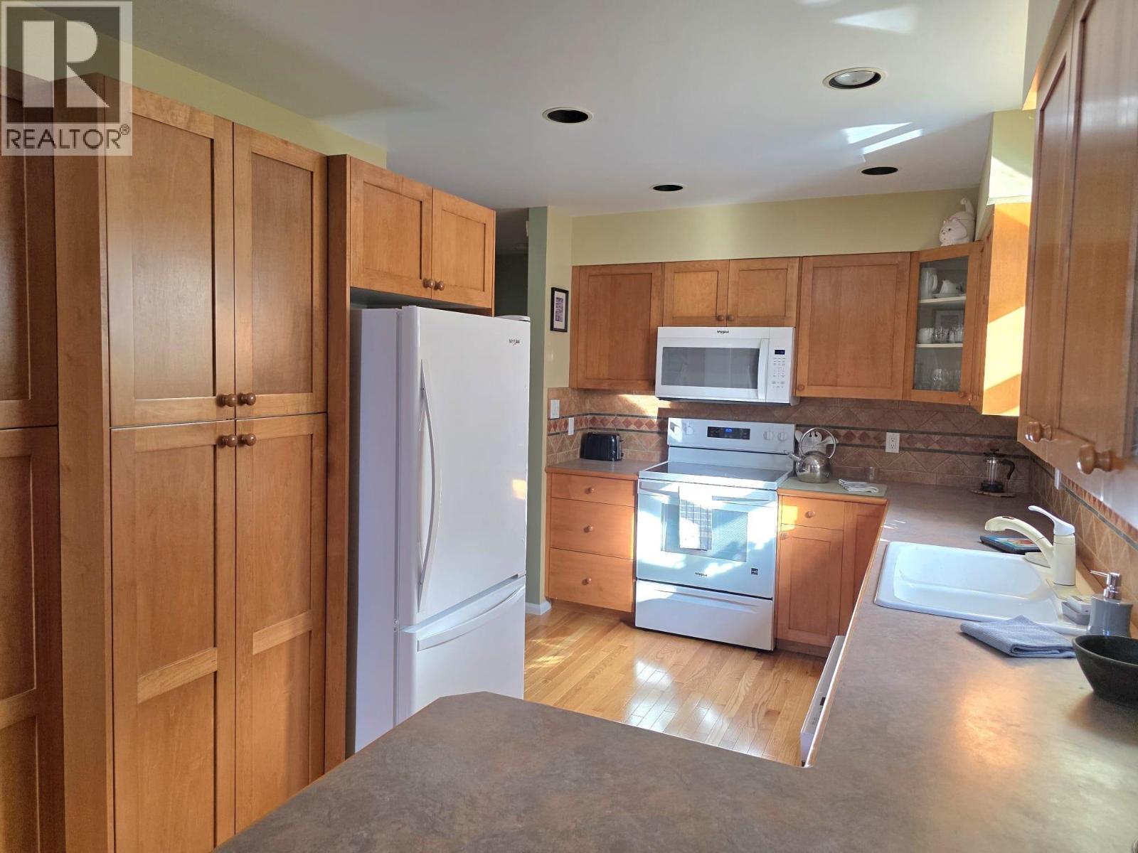 2813 CLIFFTOP LANE, Whistler