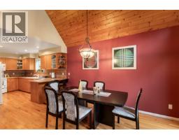 2813 Clifftop Lane, Whistler, BC V8E0A8 Photo 7