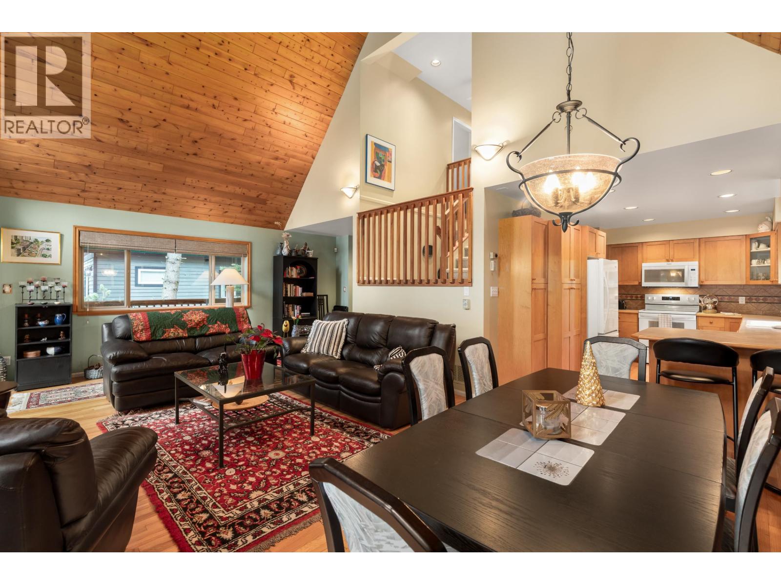 2813 CLIFFTOP LANE, Whistler