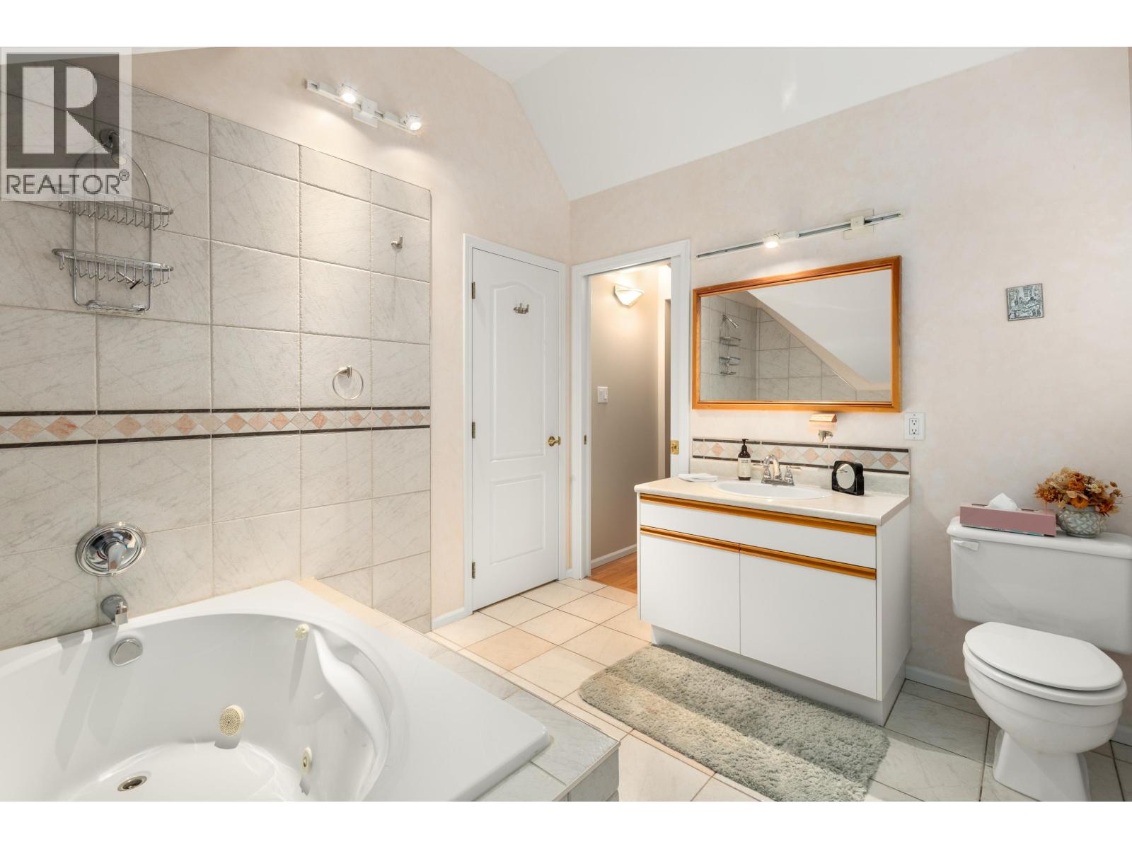 2813 CLIFFTOP LANE, Whistler