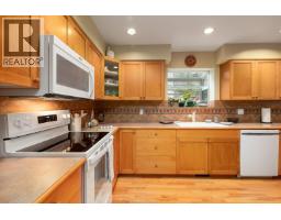 2813 Clifftop Lane, Whistler, BC V8E0A8 Photo 9