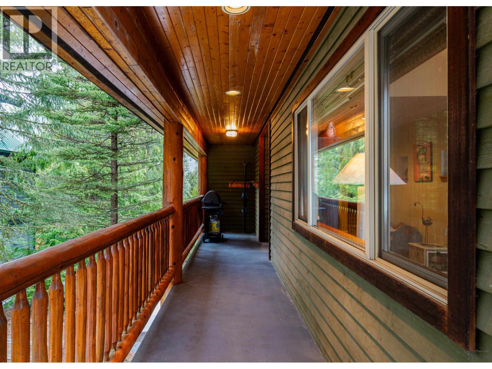 2813 CLIFFTOP LANE, Whistler