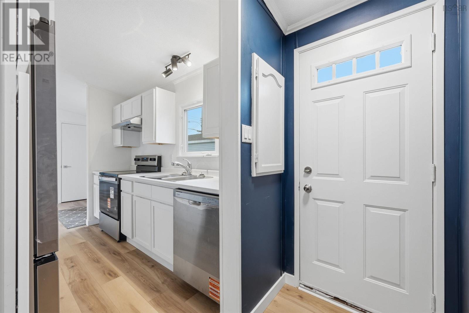 Property 21 of 36 of 18 Juniper Crescent