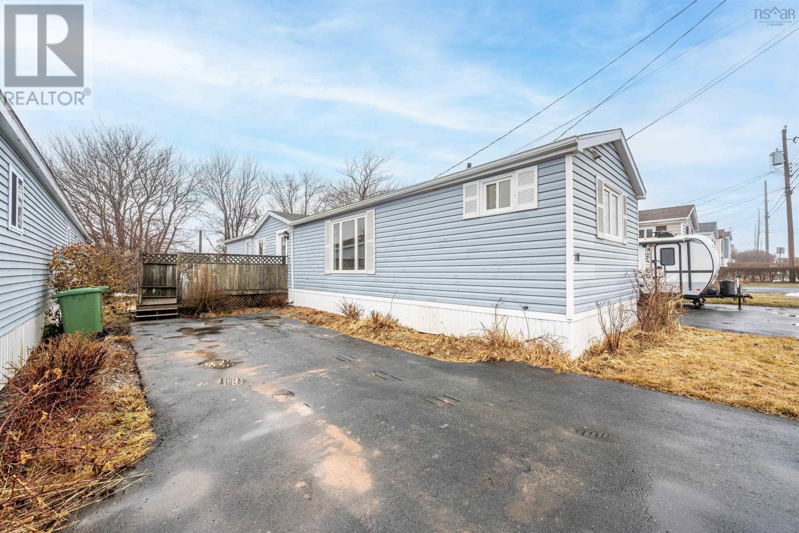 Property 27 of 36 of 18 Juniper Crescent