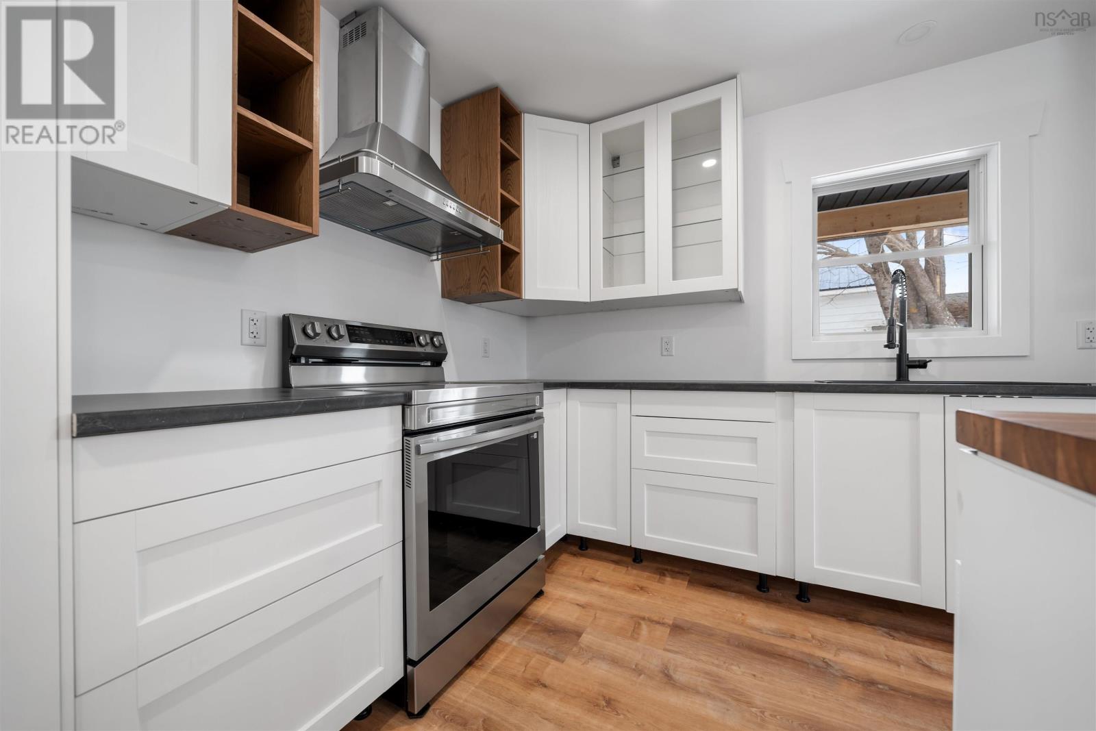 Property 33 of 43 of 30 Cedar Drive