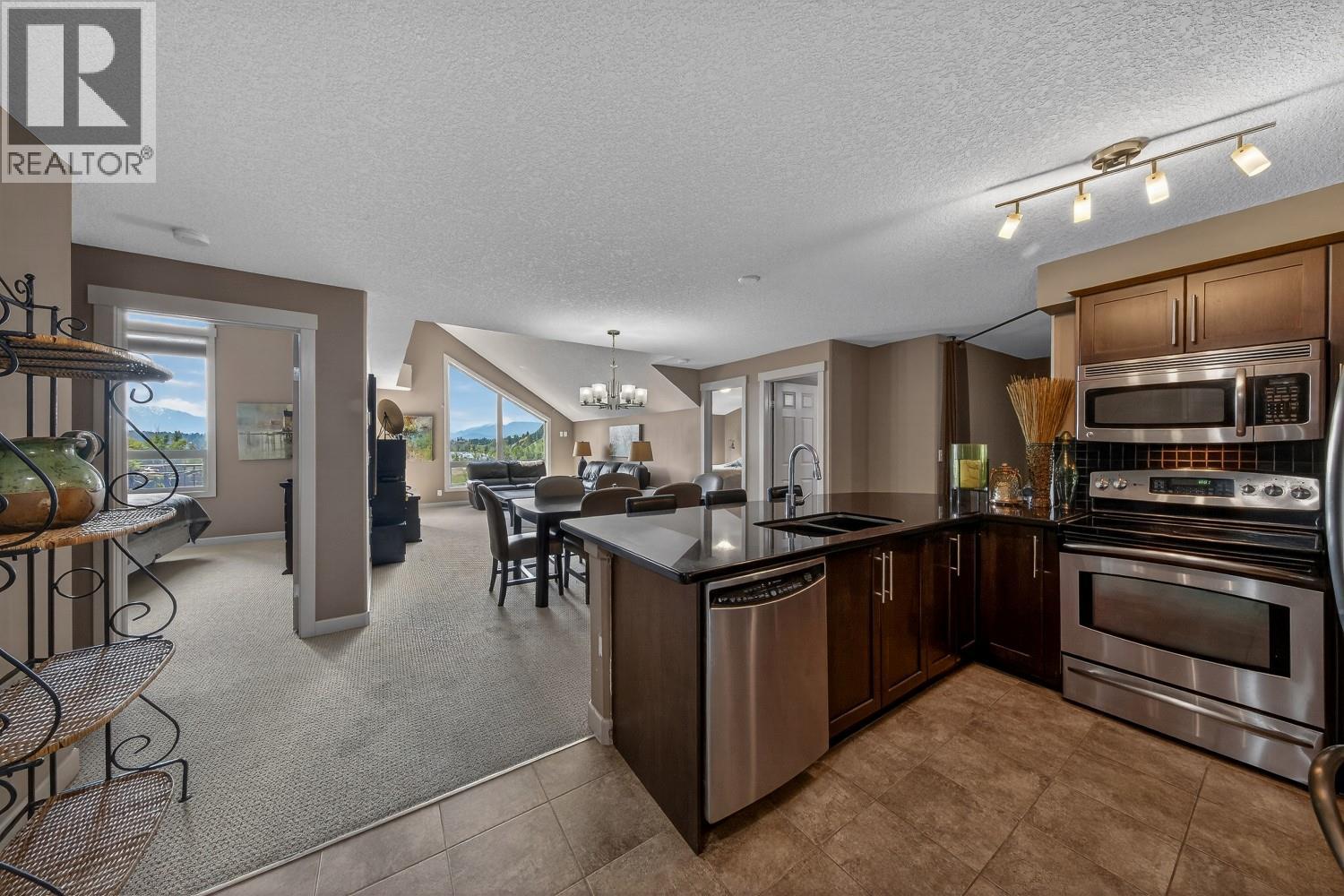 205 Third Avenue Unit# 1406, Invermere