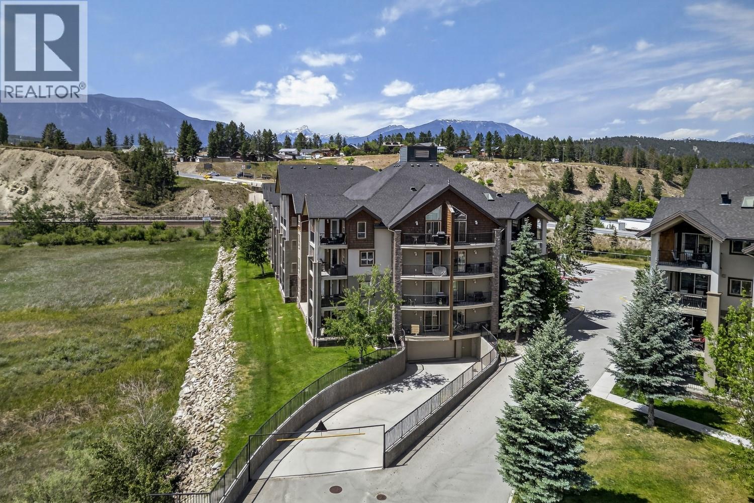 205 Third Avenue Unit# 1406, Invermere