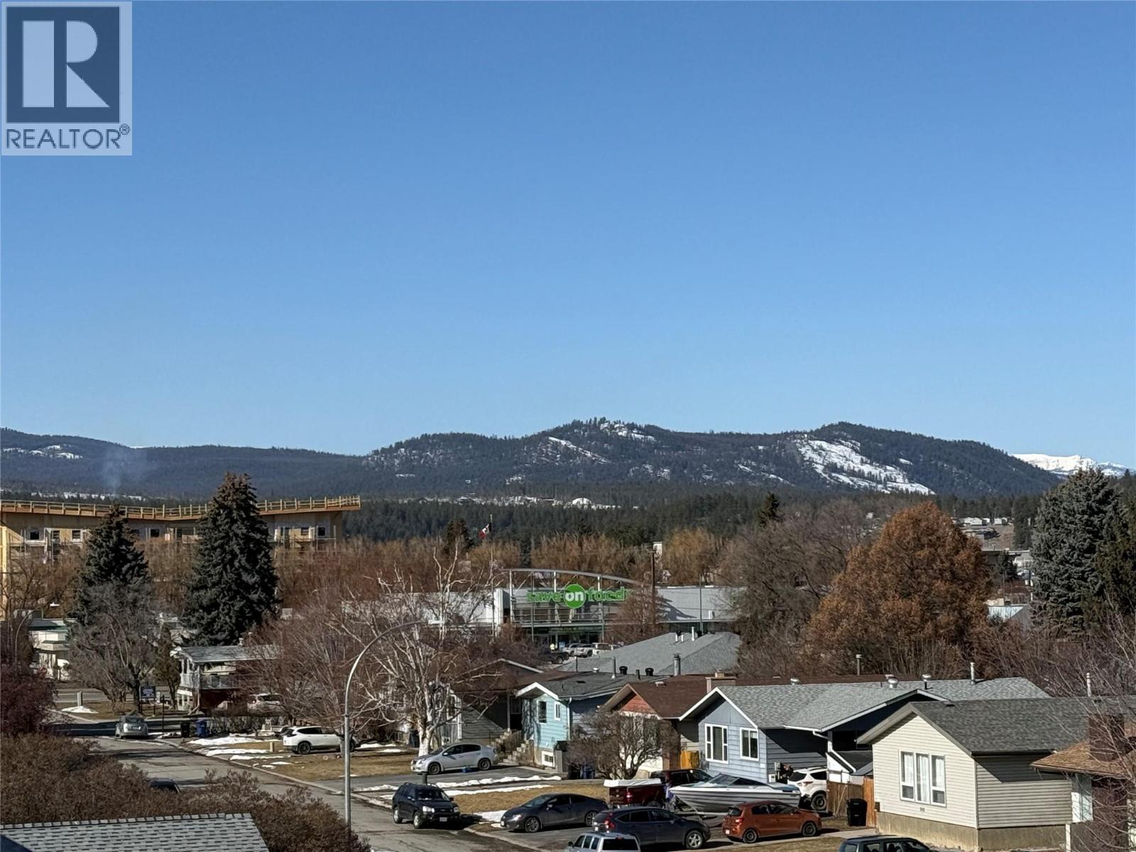 2222 3 Street N, Cranbrook