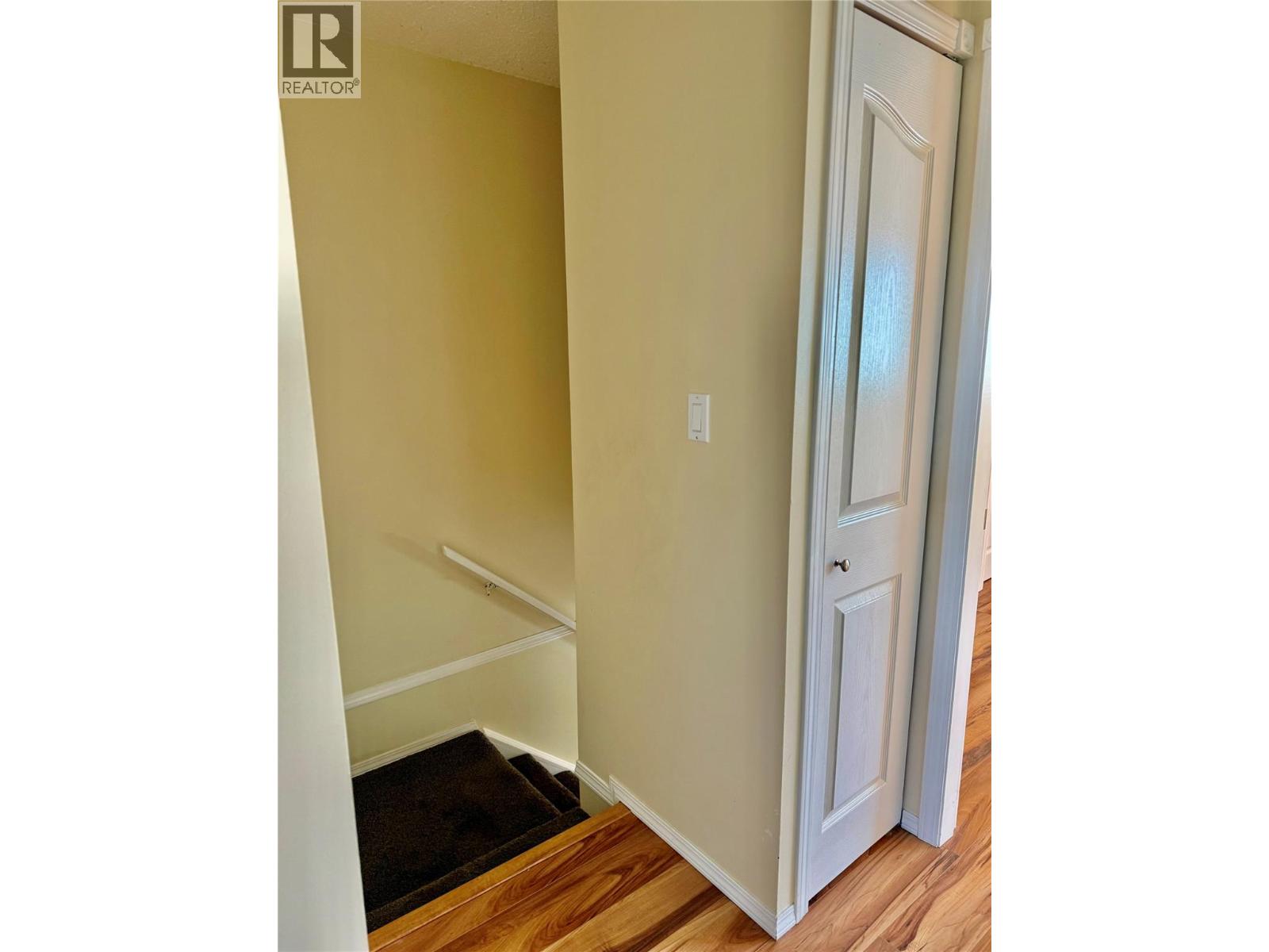 2222 3 Street N, Cranbrook