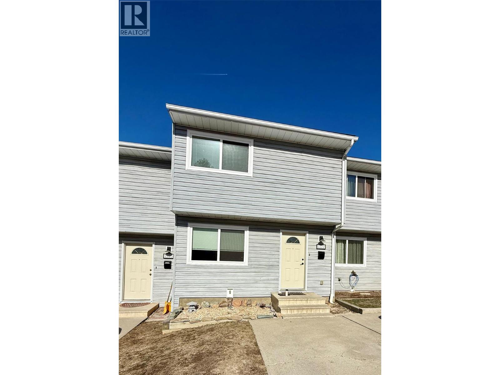 2222 3 Street N, Cranbrook